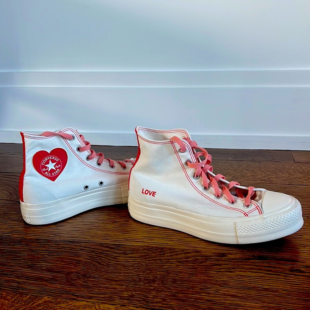 CONVERSE PLATFORM Valentines Day Limited Edition Hightop Sneakers!